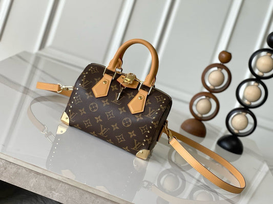 Luxury vs. Affordable Fashion Bags: Which One Should You Choose?